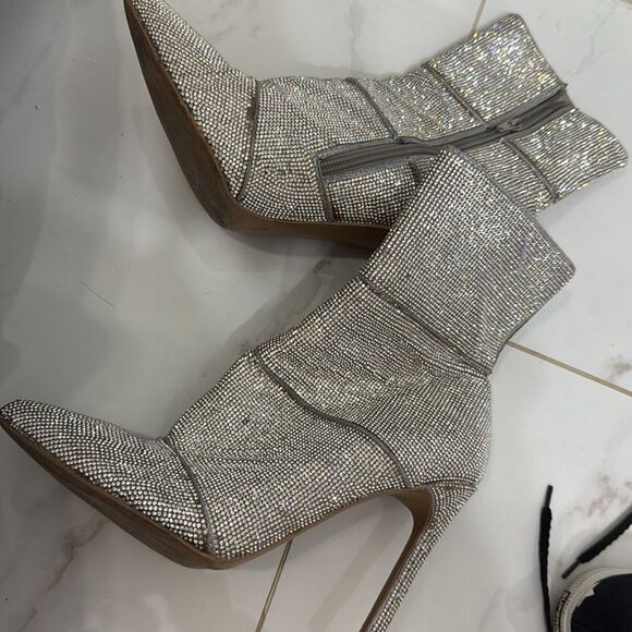 Steve Madden Sparkle Bootie Heels - Size 8 - Winona Silver Rhinestone Heels - Picture 4 of 5